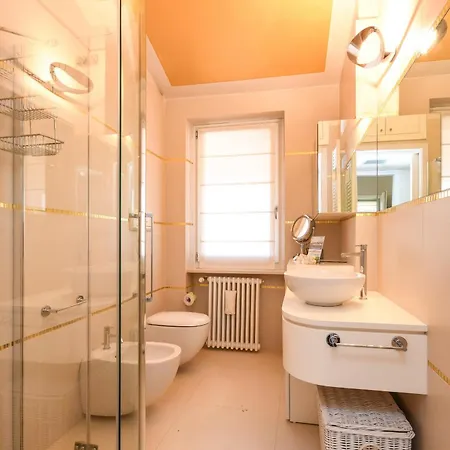 Mgh Luxury - View Penthouse Desenzano Апартаменты