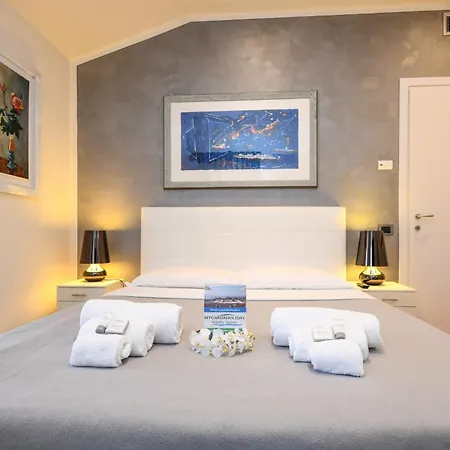 Mgh Luxury - View Penthouse Desenzano Lägenhet Desenzano del Garda