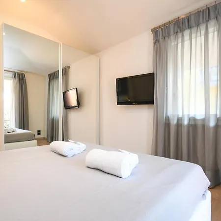 Mgh Luxury - View Penthouse Desenzano Дезенцано-дель-Гарда