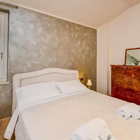Mgh Luxury - View Penthouse Desenzano Дезенцано-дель-Гарда